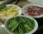 土豆排骨四季豆的做法图解1