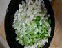 蒜苗拌豆腐的做法图解2