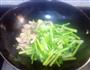 春色满盘-蒜苗炒肉的做法图解6