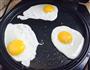 煎鸡蛋的做法图解1