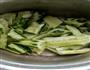 凉拌青瓜的做法图解2