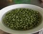辣炒青豆的做法图解1
