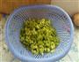 小葱拌榆钱的做法图解1
