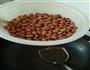 糖霜花生米的做法图解2