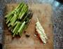 蒜香芦笋-春天的味道的做法图解1