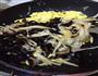 黄花菜木耳炒鸡蛋的做法图解8