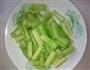 黄瓜拌面筋的做法图解2