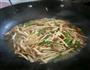 茭白炒肉丝的做法图解6