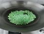 豌豆瘦肉焖豆腐的做法图解2