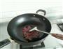 草菇炒牛肉的做法图解5