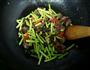 连家蒜薹炒腊肠的做法图解6