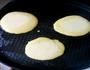玉米面小饼的做法图解2