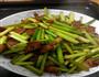 蒜苔炒肉的做法图解2