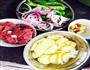 土豆烧牛肉的做法图解1