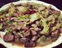 手撕包菜炒肉的做法图解1