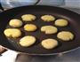 椒盐土豆饼的做法图解5