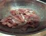豆角炒肉的做法图解1