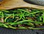 肉炒茼蒿的做法图解1