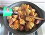 排骨烧冬笋的做法图解10