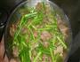 蒜苔炒肉的做法图解4