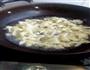 豆豉爆花菜的做法图解1