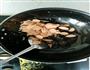 木耳炒火腿肠的做法图解6