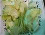 荷包蛋炒青菜的做法图解1