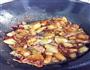 夏季独创土豆烧肉酱味十足的做法图解7