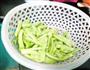 绝对下饭蒜蓉四季豆的做法图解1