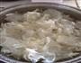桃胶皂角米炖银耳的做法图解3