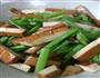 芹菜炒豆干的做法图解3