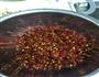 自制麻辣牛肉粒酱的做法图解1