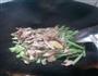芹菜炒肉的做法图解3