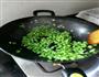 四季豆炒榄菜的做法图解2