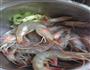 可乐油焖大虾的做法图解1