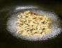 琥珀核桃仁的做法图解5