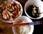 水煮一荤一素，轻松无油烟的做法图解1