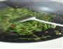 爆炒香辣蕨菜的做法图解4