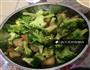 西兰花炒回锅肉的做法图解1