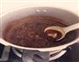 红豆熬年糕的做法图解1