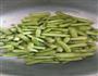 盐水豌豆的做法图解1
