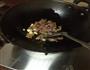 腐竹炒肉的做法图解5