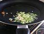 香煎香辣小土豆的做法图解3