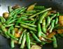 炖豆角土豆的做法图解1