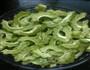 爽口菜 凉拌苦瓜的做法图解2