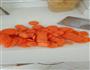胡萝卜糖的做法图解1