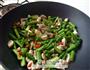 清炒芦笋口蘑的做法图解8