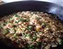 腊肉竹笋豌豆闷糯米饭的做法图解3