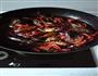 卧着热干面的油焖大虾的做法步骤6