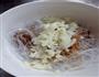 蒜蓉粉丝蒸扇贝的做法图解2
